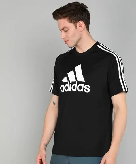 Adidas T-Shirt (Black, S)